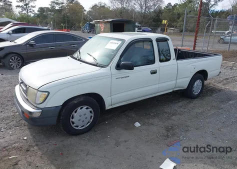 1998 Toyota Tacoma из США, поврежденный, VIN 4TAVL52N3WZ028913